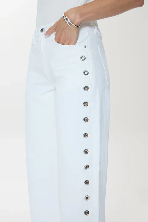 Lexi Bowed in Vivid White