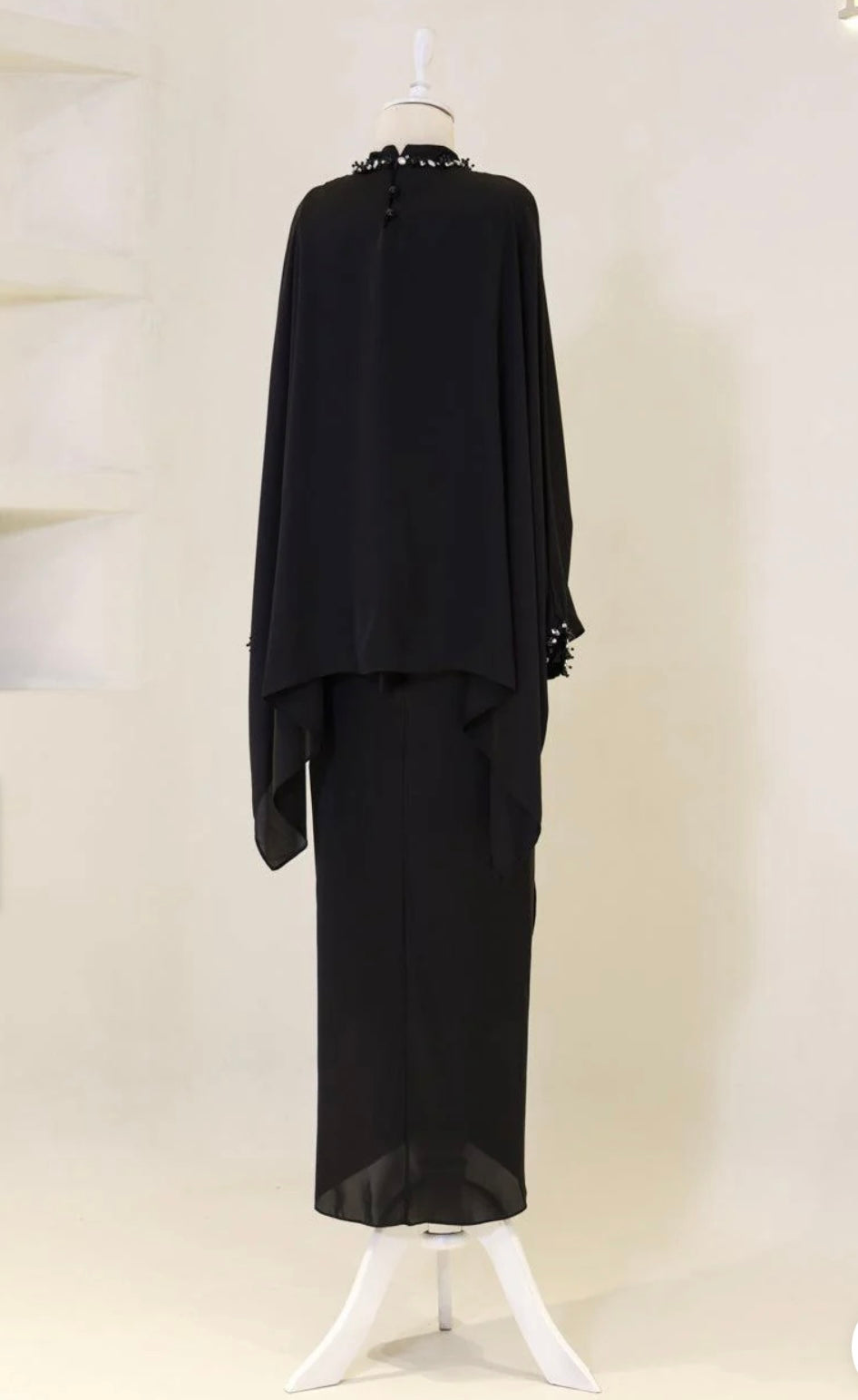 The Doa dress black