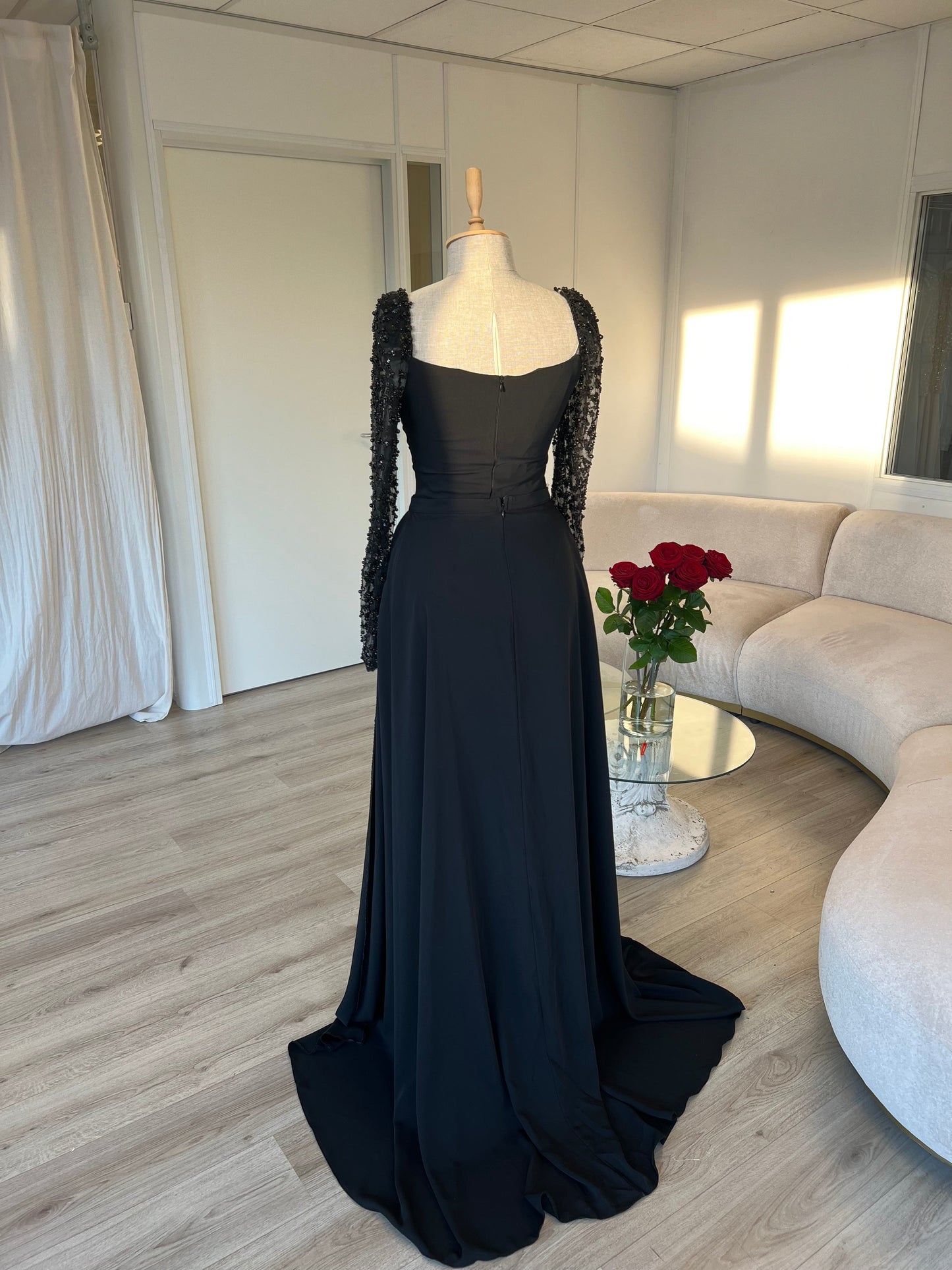 The Asena dress black