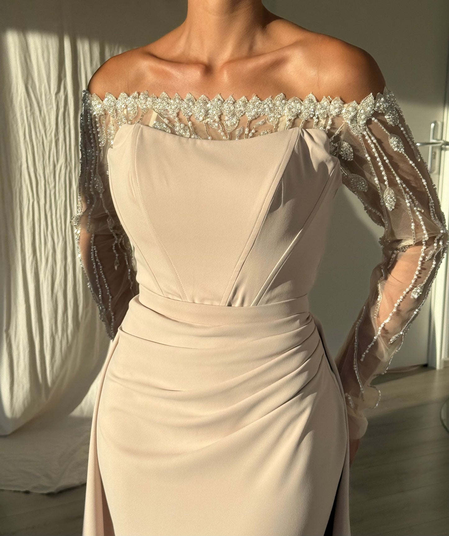 The Sevilla dress beige