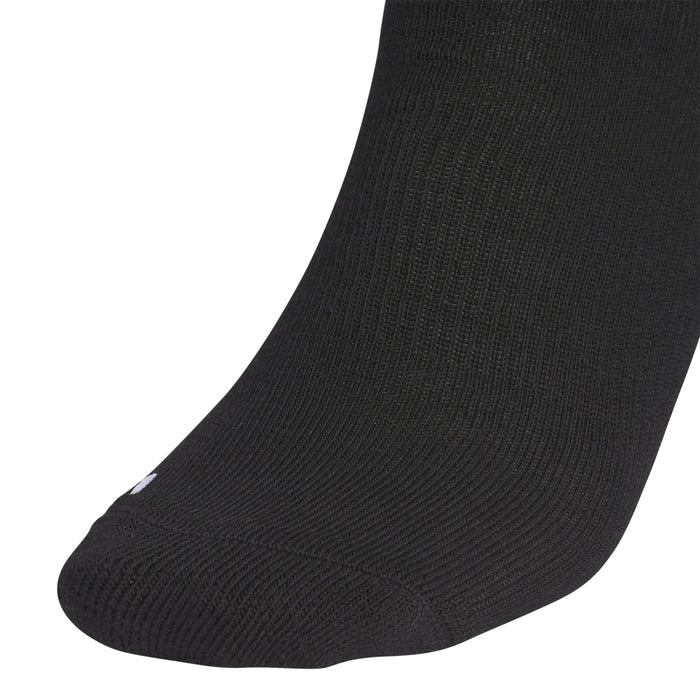 2-pack black crew sock close-up of the toe and knit texture