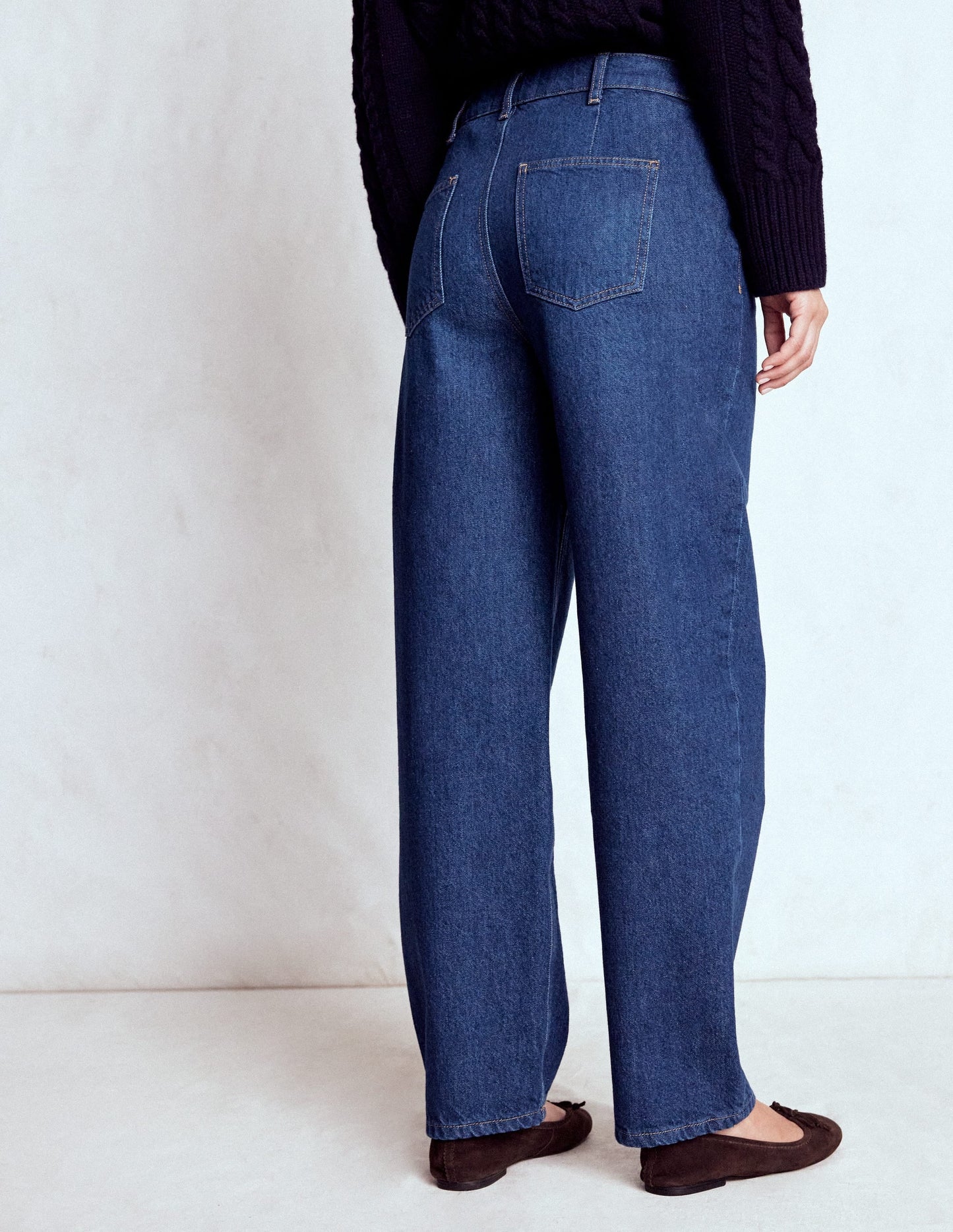 Exposed Button Straight Jeans-Indigo