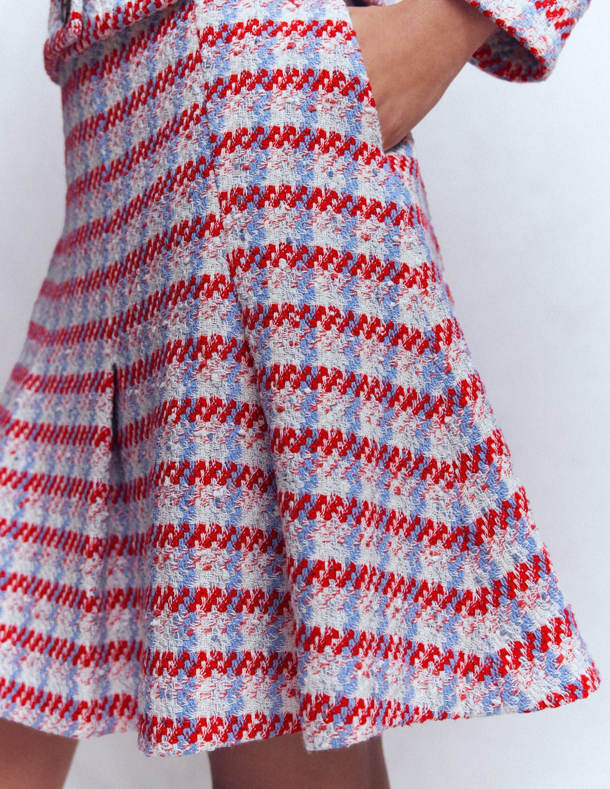 Flippy Textured Skirt-Pink Textured