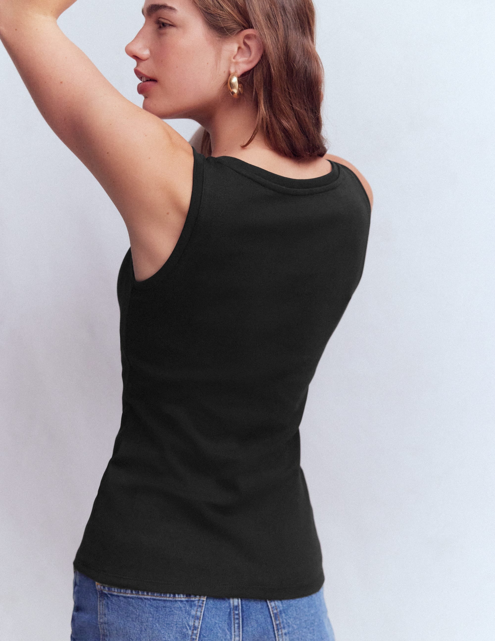 Essential Scoop-Neck Tank-Black