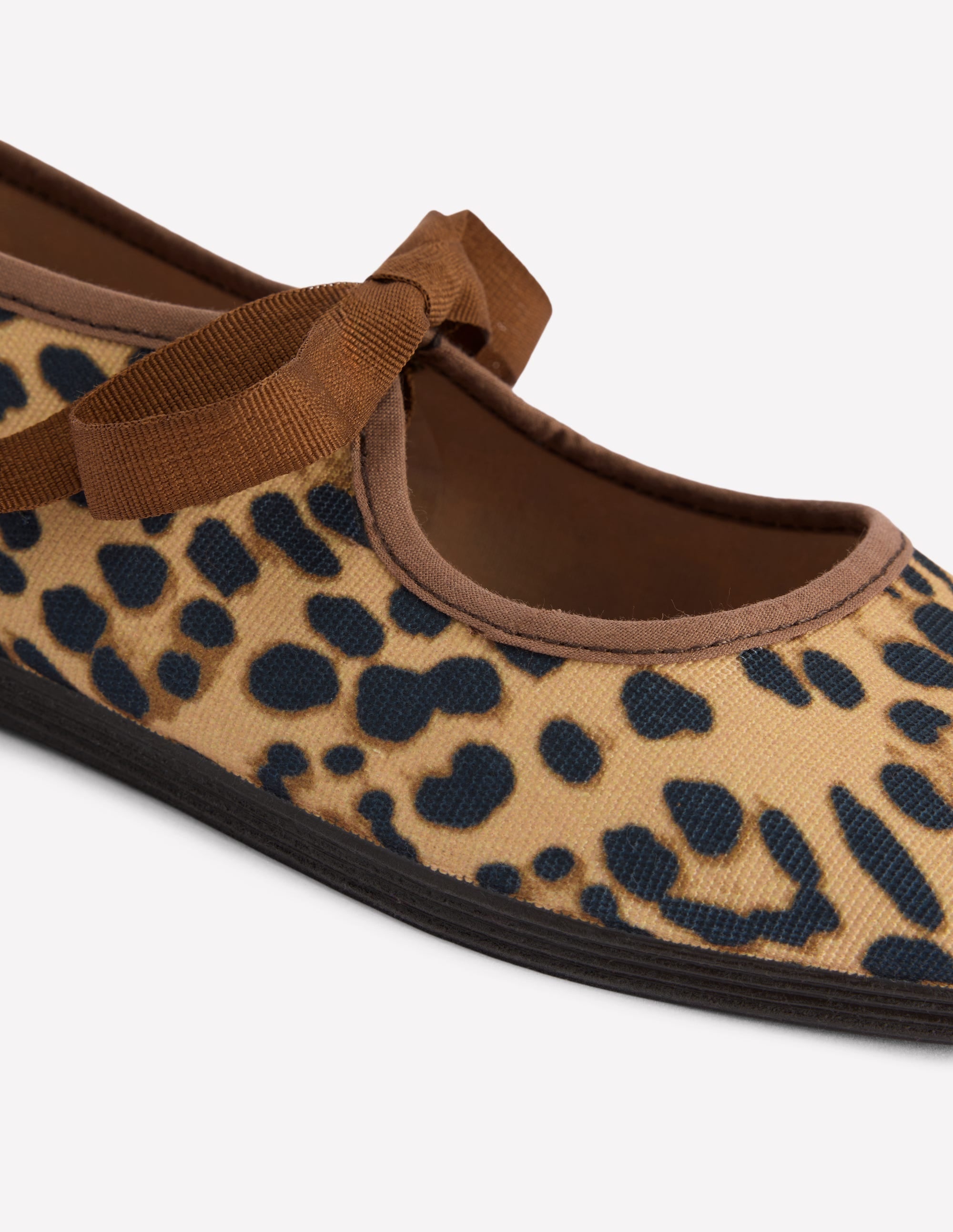 Flexi Tie Mary Janes-Leopard