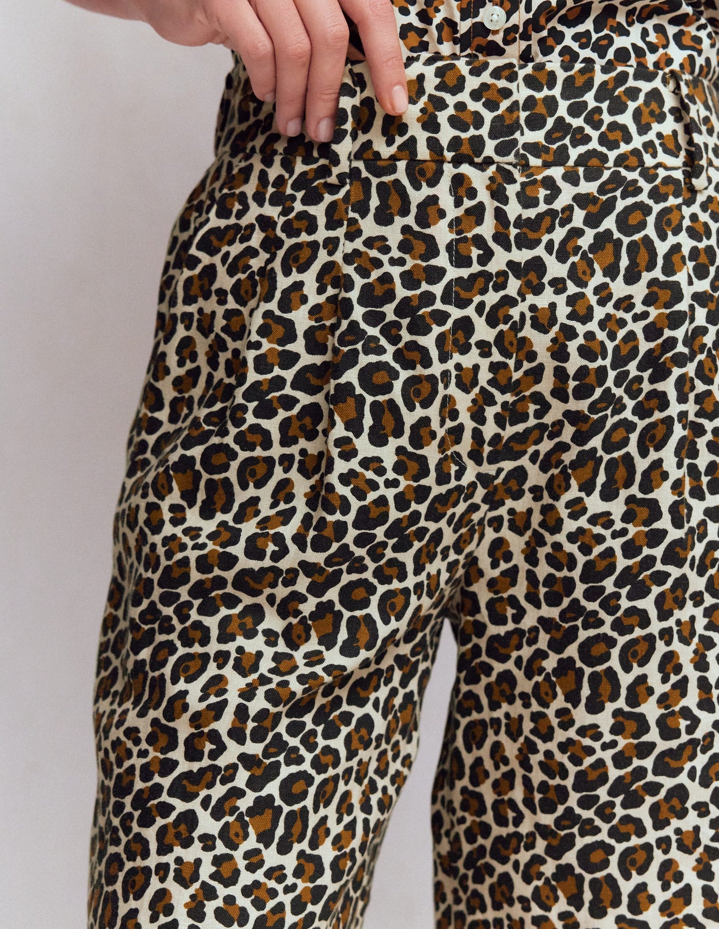 Kensington Linen Shorts-Almond Milk, Cheetah Pop