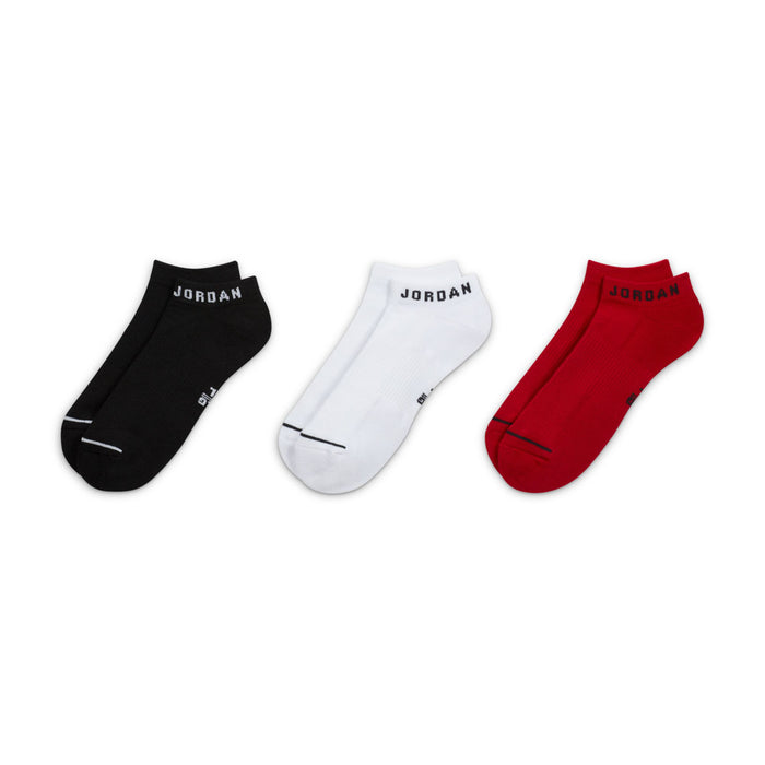 No-show socks set: black, white, and red pairs with Jordan branding