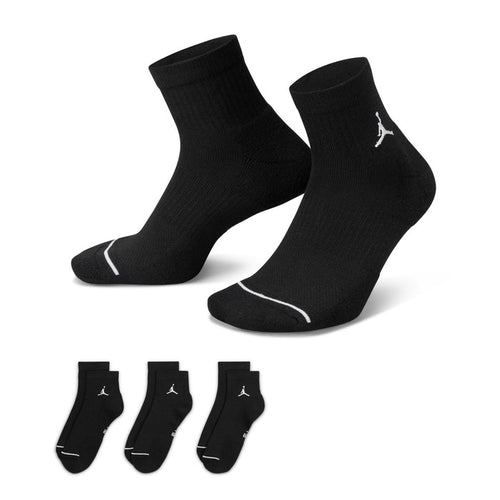 Black quarter socks (3-pack) with white Jumpman logos and contrast heel stripes