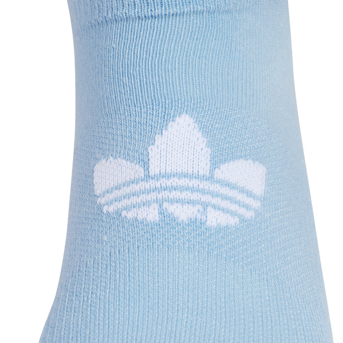 Light blue no-show sock with white logo graphic on cuff