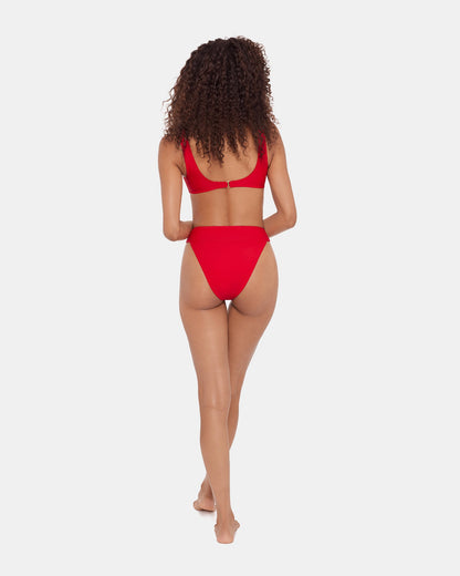 SLEEK 'N CHIC BIKINI TOP CHERRY