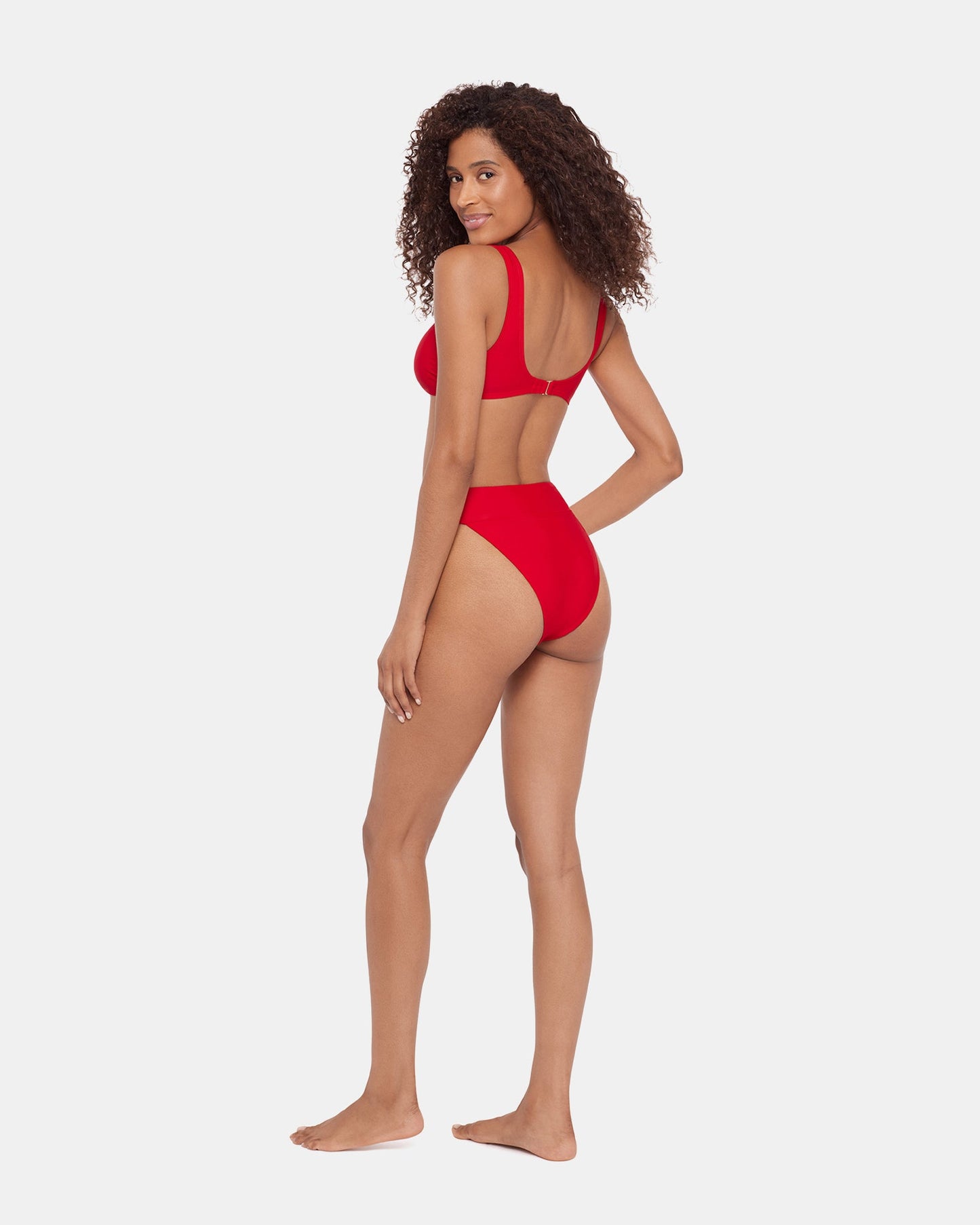 SLEEK 'N CHIC BIKINI TOP CHERRY