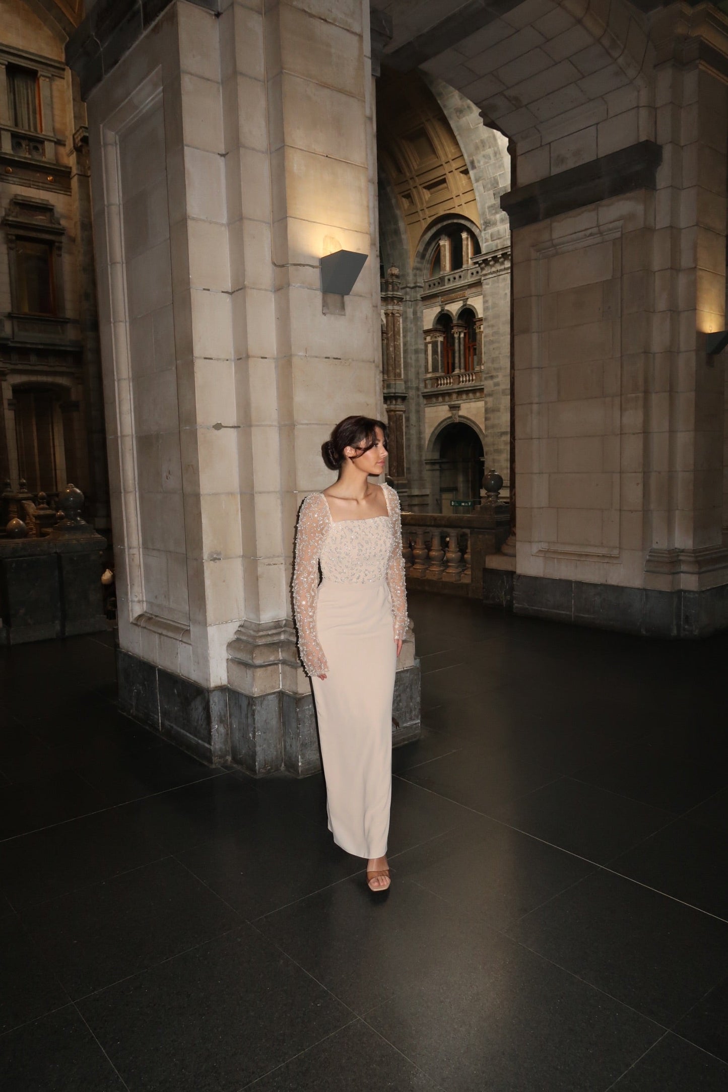 The Melek dress beige