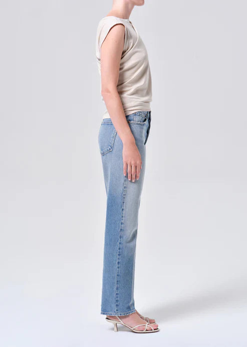 Lana Straight in Brink