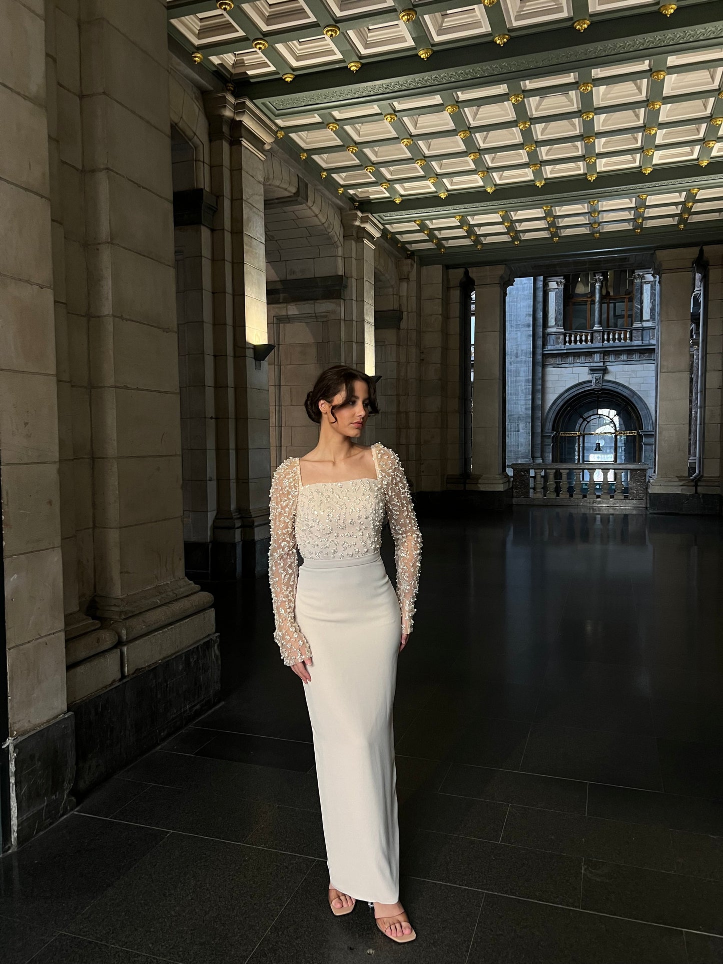 The Melek dress beige