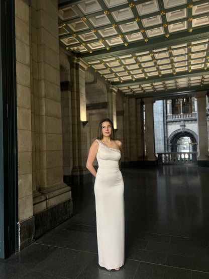 The Seyra dress