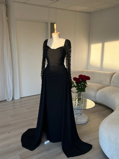 The Asena dress black