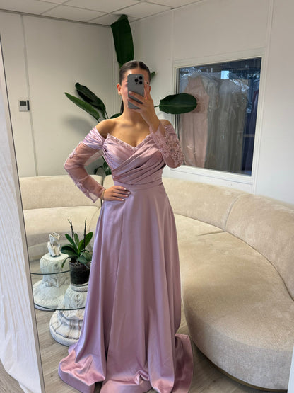 The Isra dress soft pink
