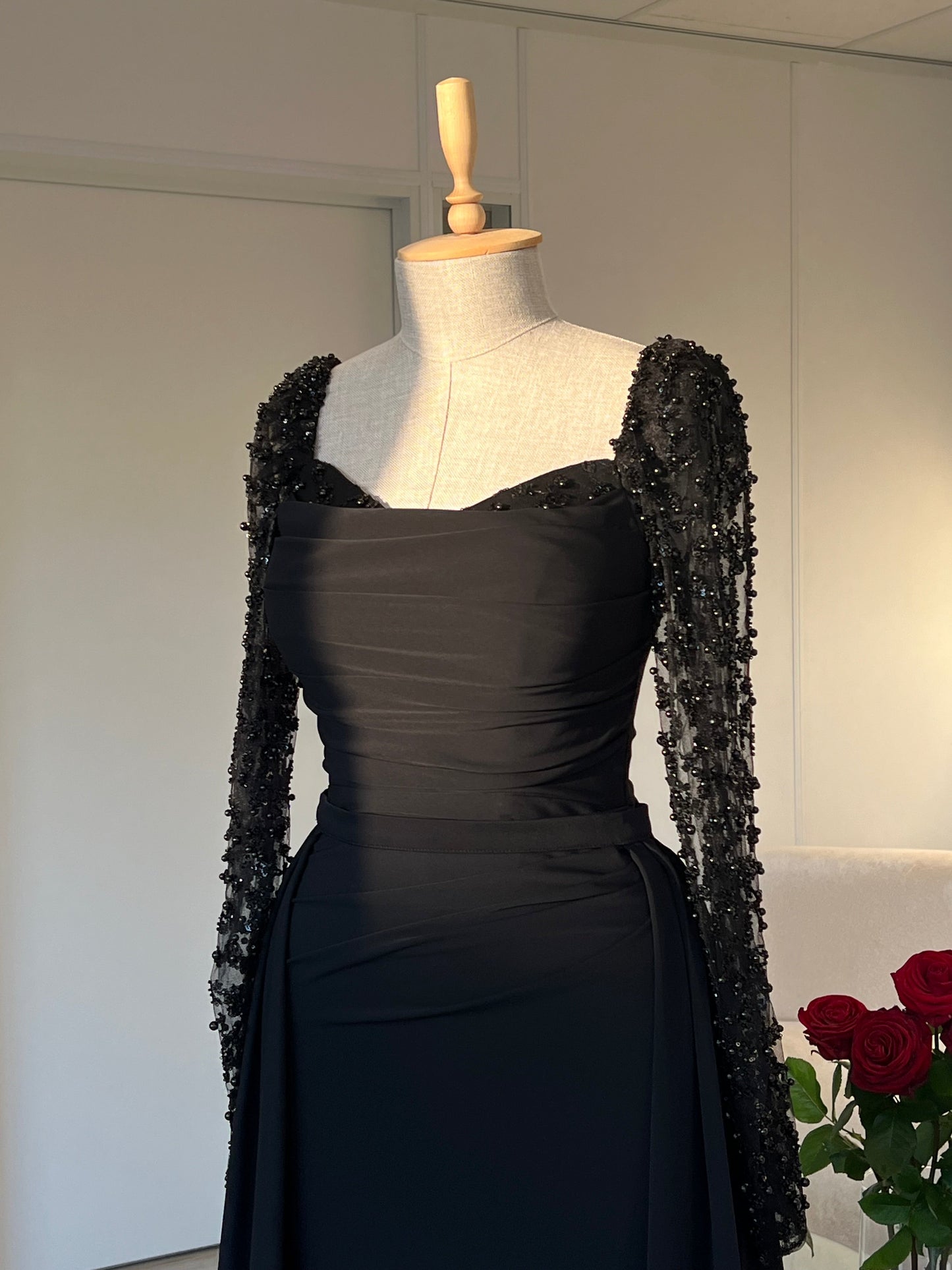 The Asena dress black