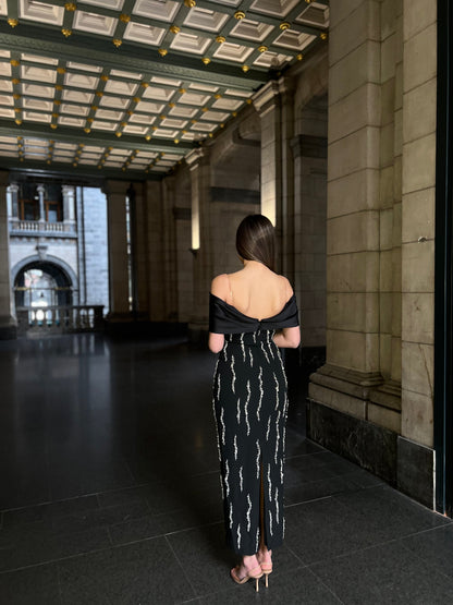 The Mersa dress black