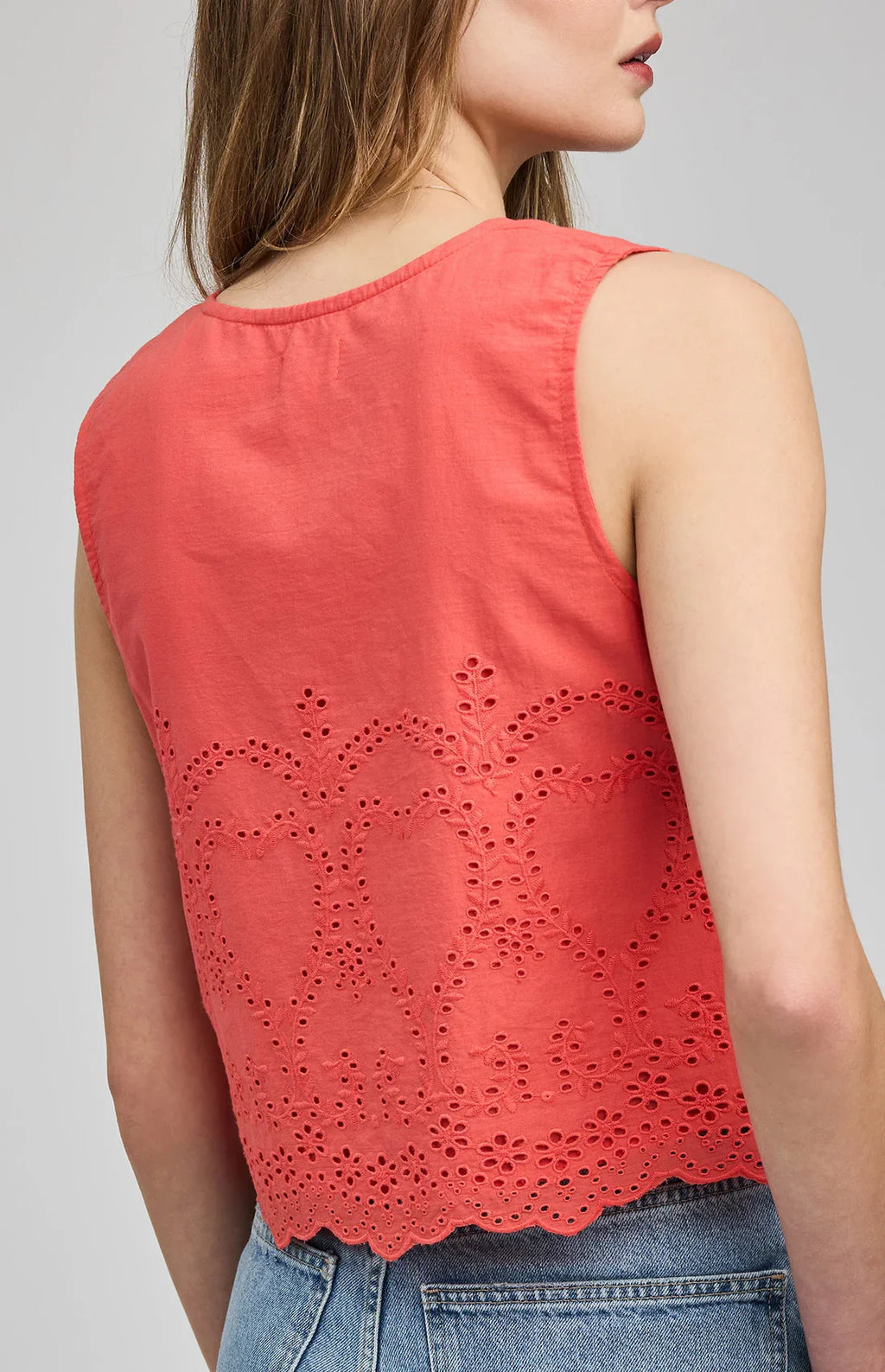 Rhea Tank
