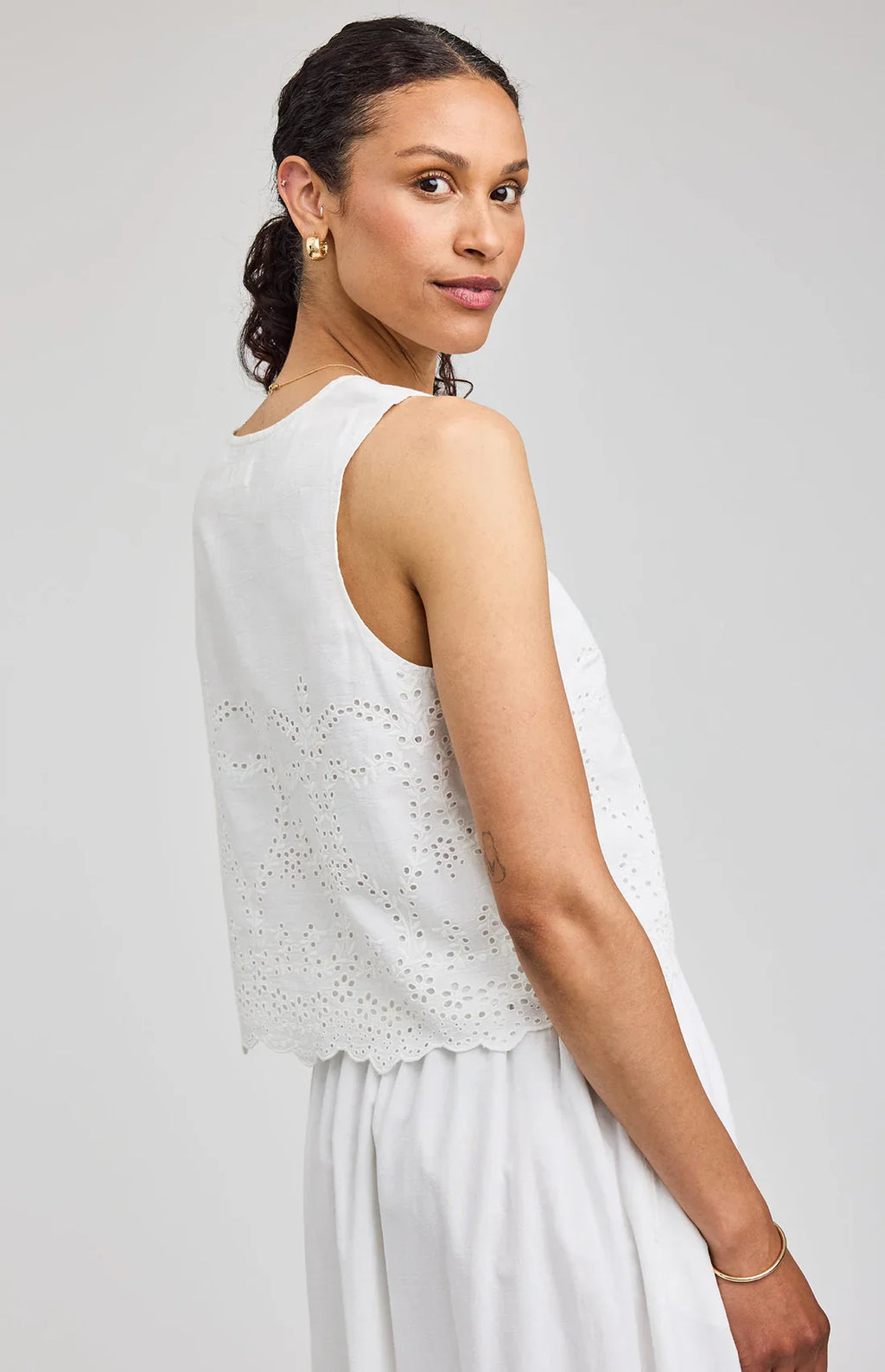 Rhea Tank