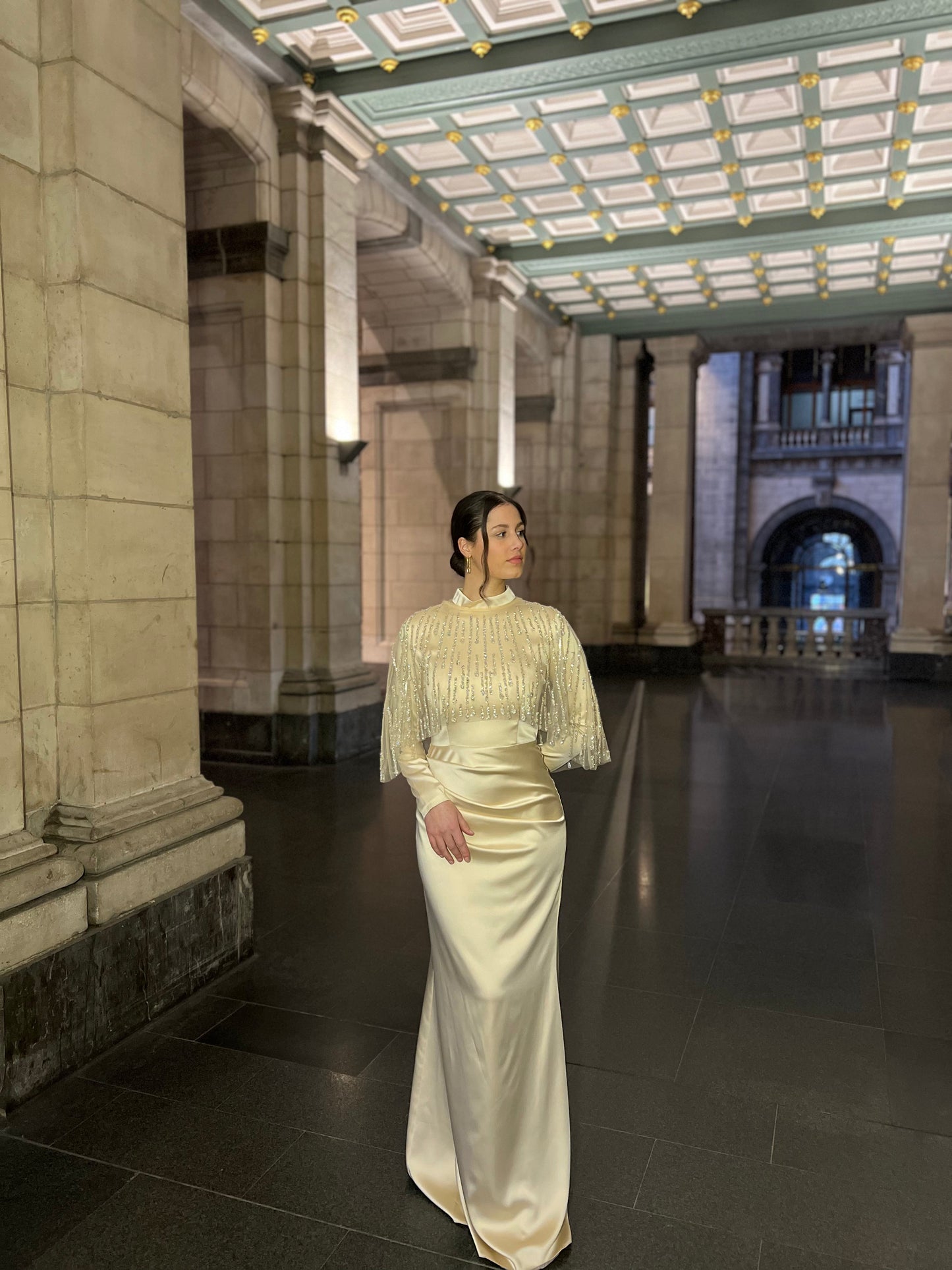 The Dariya dress beige