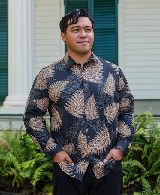 Palapalai Longsleeve Aloha Shirt in Black