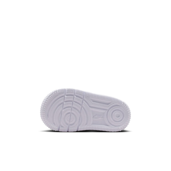 Toddler Nike Air Force 1 sneakers, white outsole tread detail