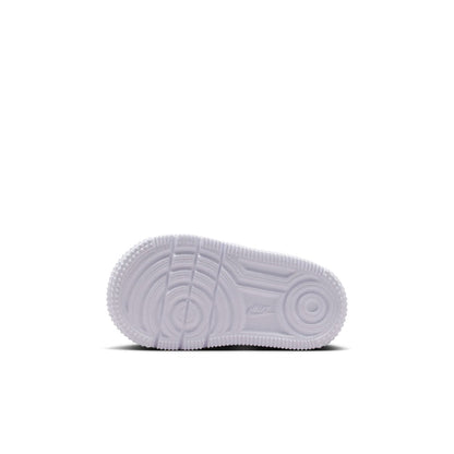 Toddler Nike Air Force 1 sneakers, white outsole tread detail