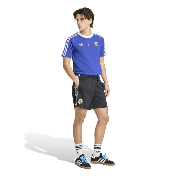 Men's blue soccer T-shirt with Argentina crest and adidas logo, athletic white sleeve stripes