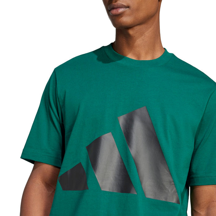 Men's collegiate green T-shirt with large gray logo graphic