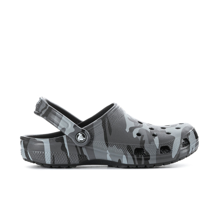 Men's camo clogs with vented upper and adjustable heel strap