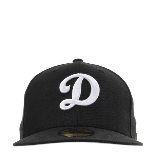 Black baseball cap with white D logo front panel