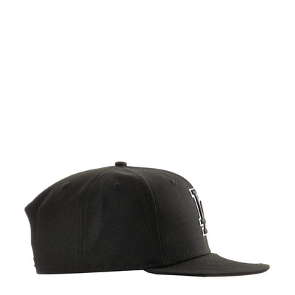 Black 950 baseball cap with side vertical logo detail