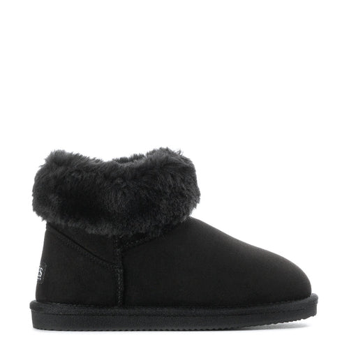 Kids black low boot with fuzzy faux-fur cuff and rounded toe
