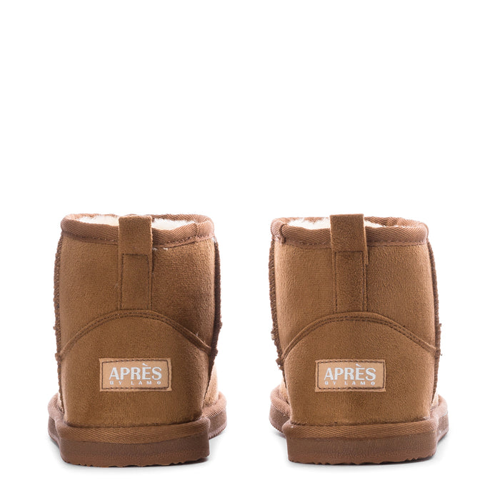 Women's chestnut low boots with rear APRES label patch and cushioned shearling lining