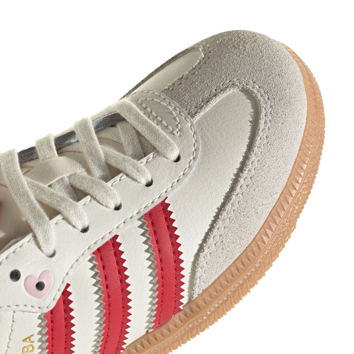 Kids Samba OG high-detail view, cream suede panels with red stripe accents